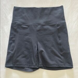 Vuori Studio Pocket Gray Shorts